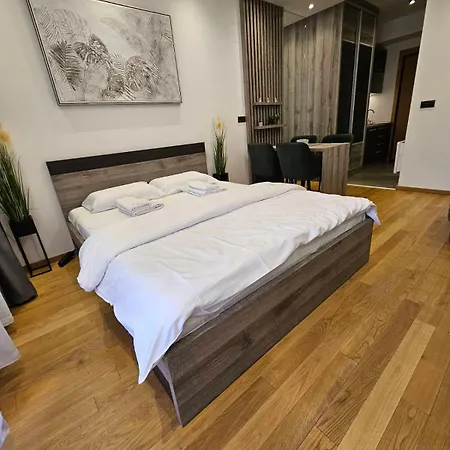 Mila 108 Apartamento *