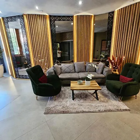 Apartamento Mila 108 *